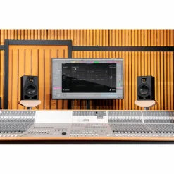 ADAM Audio A7V 7