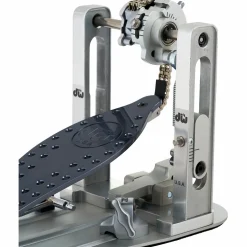DW MFG Series XF Machined Chain Drive Single Bass Drum Pedal
