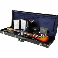 Fender Custom Shop Limited-Edition '67 Stratocaster HSS Journeyman Relic Electric Guitar 3-Color Sunburst