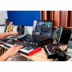 IK Multimedia iLoud Micro Monitor Pro 3