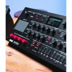 KORG modwave Wavetable Desktop/4U Rack