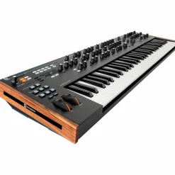 Novation Summit 16-Voice Polyphonic Synthesizer