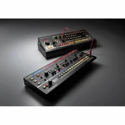 Roland JU-06A Boutique Synthesizer