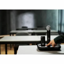 Shure MXW2X/SM58 Wireless Handheld Transmitter with SM58 Microphone Band Z10