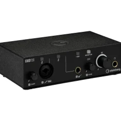 Steinberg IXO12 Audio Interface with One Mic Preamp Black