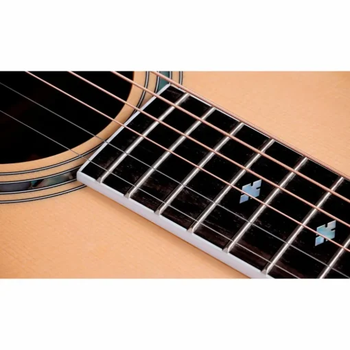 Taylor 810e Legacy Dreadnought Acoustic-Electric Guitar Natural