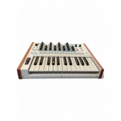 Used Akai Professional TIMBRE WOLF Synthesizer
