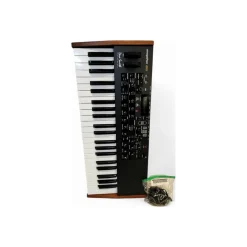 Used Dave Smith Mopho Se Synthesizer