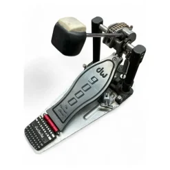 Used DW 9000 Series Single Single Bass Drum Pedal