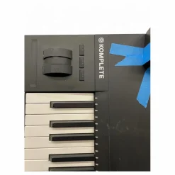 Used Native Instruments Komplete Kontrol S88 MK2 MIDI Controller