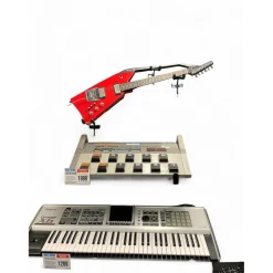 Used Roland GR707 W/ GR700 PEDAL BOARD Synthesizer Synthesizer Synthesizer