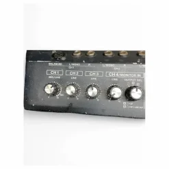 Used Roland Kc600 Keyboard Amp