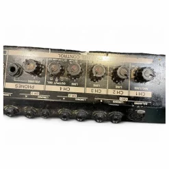 Used Roland KC550 1x15 180W Keyboard Amp