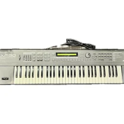Used Roland XP-30 Synthesizer