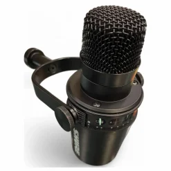 Used Shure MV7 Dynamic Microphone