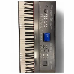 Used Yamaha DGX650 88 Key Portable Keyboard