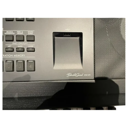 Used Yamaha DGX670 Arranger Keyboard