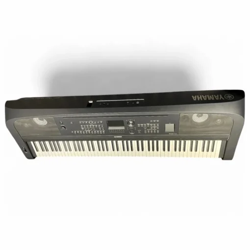 Used Yamaha DGX670 Arranger Keyboard