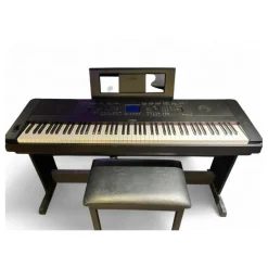 Used Yamaha DGX660 Portable Keyboard