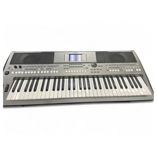 Used Yamaha PSR S670 Arranger Keyboard