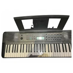 Used Yamaha PSRE273 Portable Keyboard