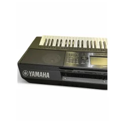 Used Yamaha PSR-SX900 Arranger Keyboard