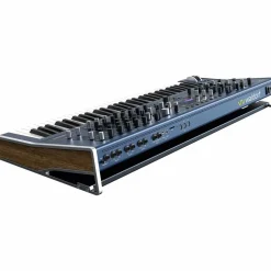 Waldorf Quantum MKII 16-Voice Hybrid Wavetable Synthesizer Keyboard