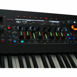 Yamaha MONTAGE M6 61-Key Synthesizer