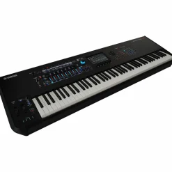Yamaha MONTAGE M8x 88-Key Synthesizer With Polyphonic Aftertouch