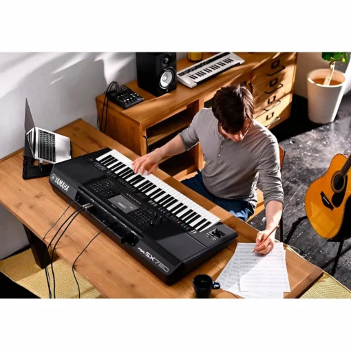 Yamaha PSR-SX720 61-Key Mid-Level Arranger Keyboard